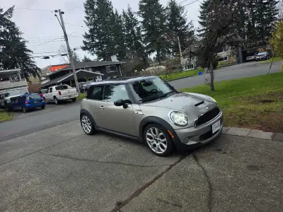 2009 Mini Cooper S 4 cylinder turbo 197hp, auto with 6spd paddle shifters. 5000kms on top end rebuil...