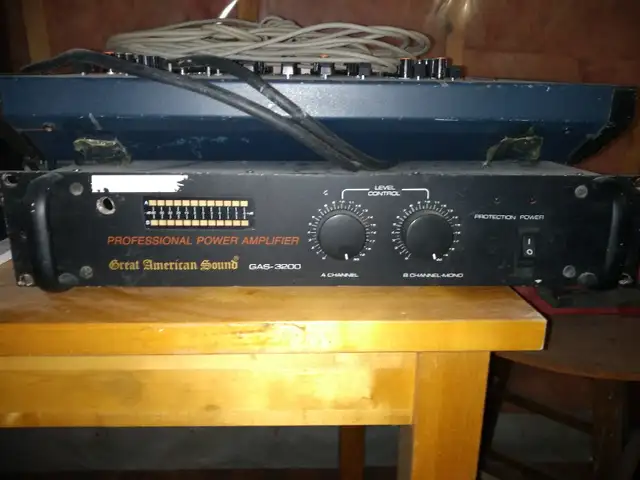 Band Equipment in Amps & Pedals in North Bay - Image 2