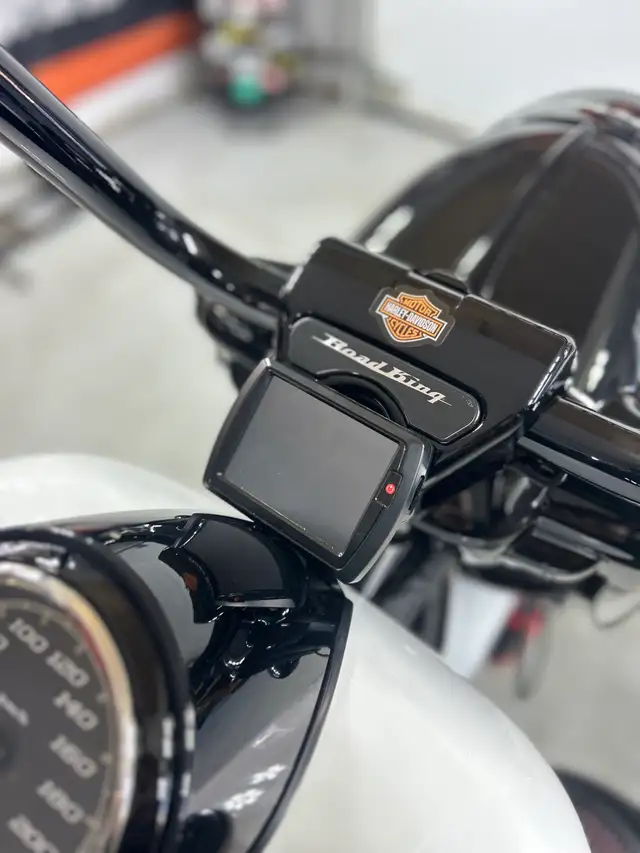 Road King 119pc in Touring in Gatineau - Image 9