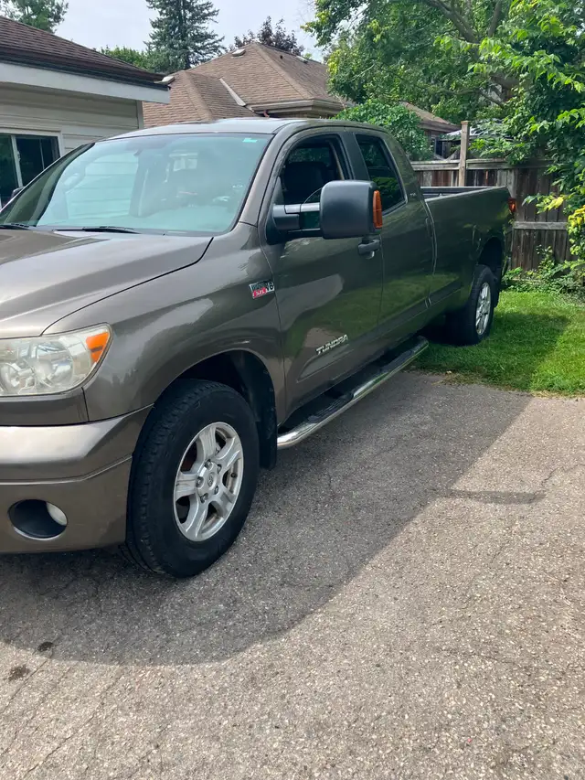 Toyota Tundra V8