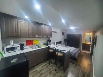Fully Furnished Look like you living in hotel .Enjoy your privacy in this comfortable and well-lit p...