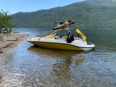 2004 bombardier Sportster 4tec 155HP(NOT SUPERCHARGED) Jet drive. Had the bearings on trailer replac...