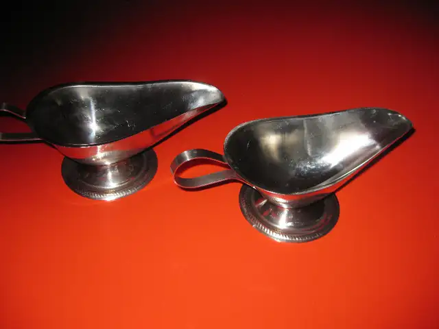 VINTAGE TUPPERWARE 3 BOLS À CONDIMENTS AVEC COUVERTS ET SUPPORT in Arts & Collectibles in Laval / North Shore - Image 11