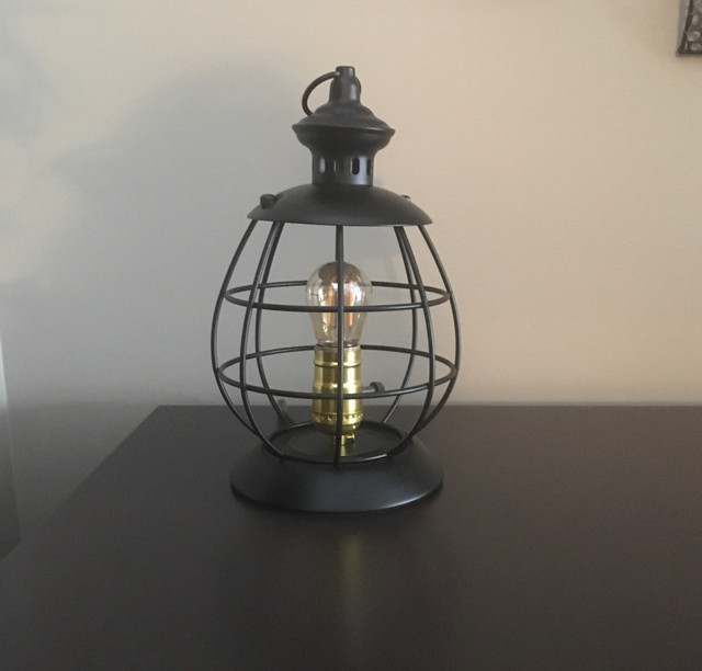 Electric lantern lamp with metal cage in Indoor Lighting & Fans in Winnipeg - Image 2