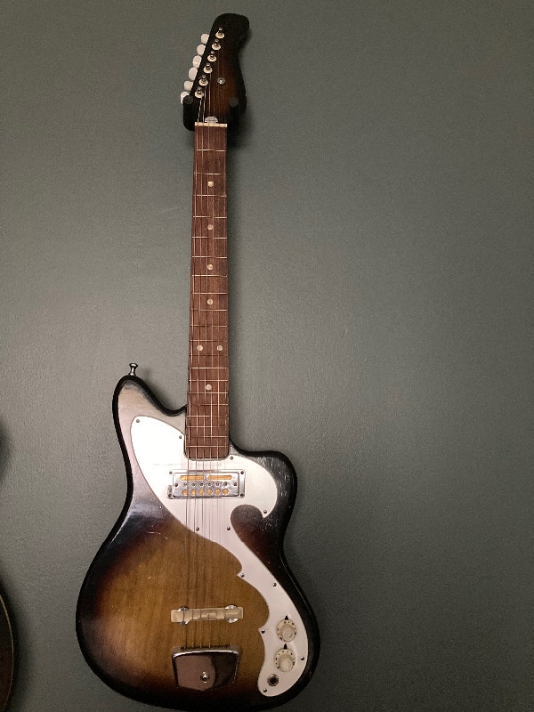Vintage and rare 1960s Japanese Electric Guitar Guitars Barrie Kijiji