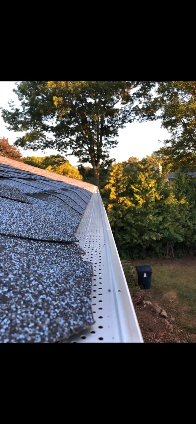 Roof  repair,  eavestrough ,Gutter guards .vent soffit 