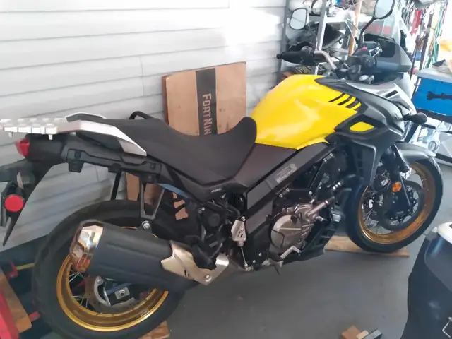 2017 Suzuki Vstrom 650XT for sale in Sport Touring in Trenton - Image 5
