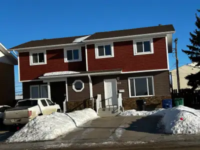 Forest Grove, available immediate, February 1st, 3 Bedrooms, 1½ baths, renovated interior, deck, dou...