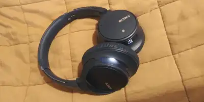 sony le wh ch700n knew Working perfectly $80 Pick up