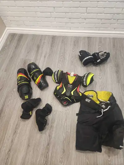 Équipement de hockey Jr, View more