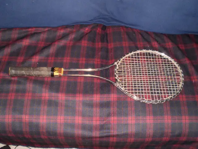 Tennis Racquet Ball Rackets Bats and FREE BALLS in Tennis & Racquet in City of Toronto - Image 4