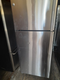 GE stainless fridge
