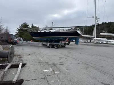 Shore haul MARINE Boat hauling anywhere in the Maritimes in and out of the water 45 feet and down hy...