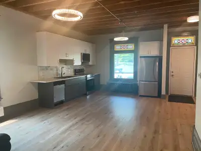 Prime Student Location/ Renovated 6 Bedroom 2 Bath/All Inclusive