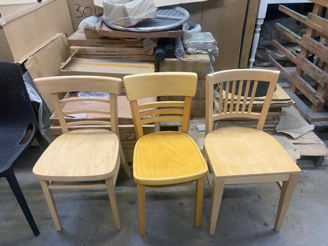 chaises de resto dans Autres équipements commerciaux et industriels  à Ville de Montréal - Image 4