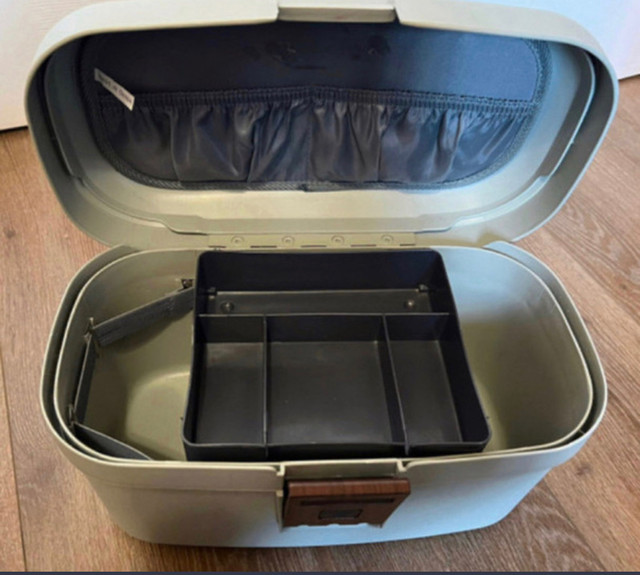Makeup storage box & baby wipes warmer in Other in Mississauga / Peel Region - Image 2