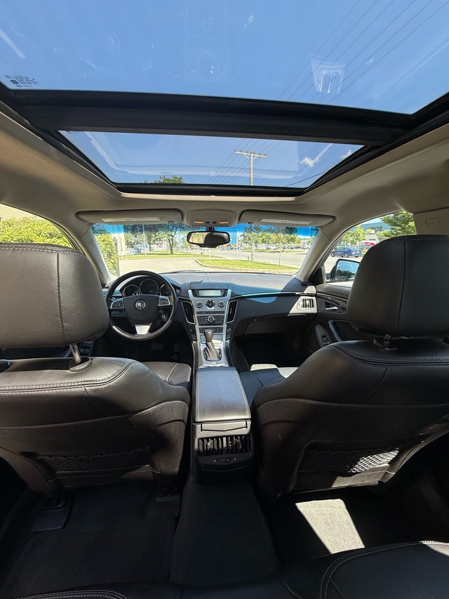 Cadillac CTS — photo 2