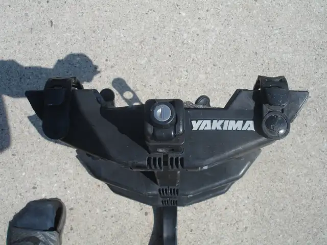 YAKIMA 3 BIKE RACK CARRIER 1" INSERT $50.00 CASH TAKES IT TODAY! in Other in Mississauga / Peel Region - Image 7