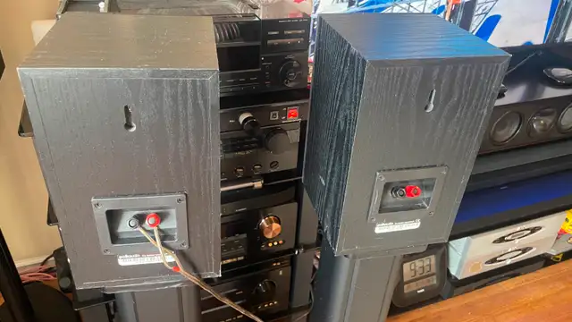 Polkaudio R15 Speakers in Speakers in Brantford - Image 8