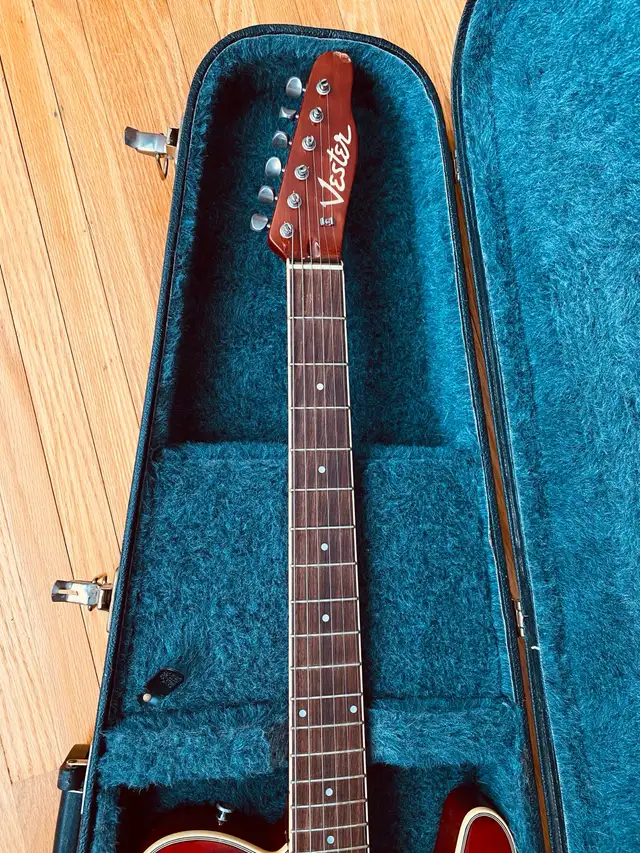 Vester Tradition Telecaster Electric Guitar with Hard Case in Guitars in Winnipeg - Image 4
