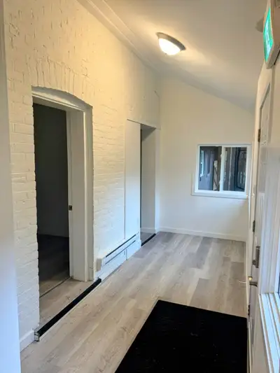3 bedroom unit in Galt, Cambridge with ensuite laundry