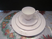 Royal Doulton MYSTIQUE fine bone china set