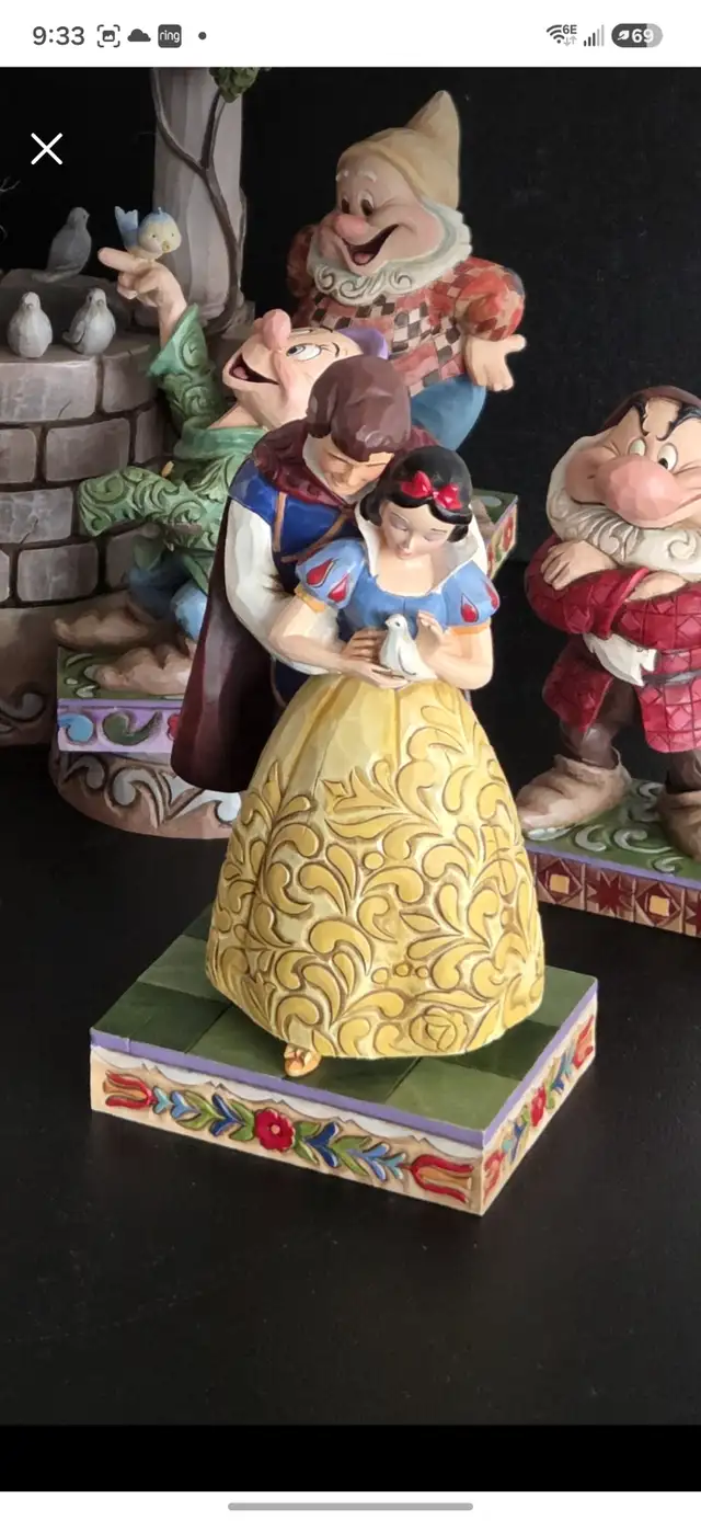 Jim Shore Disney Snow White & The Seven Dwarfs & The Wishing Wel in Arts & Collectibles in Winnipeg - Image 3