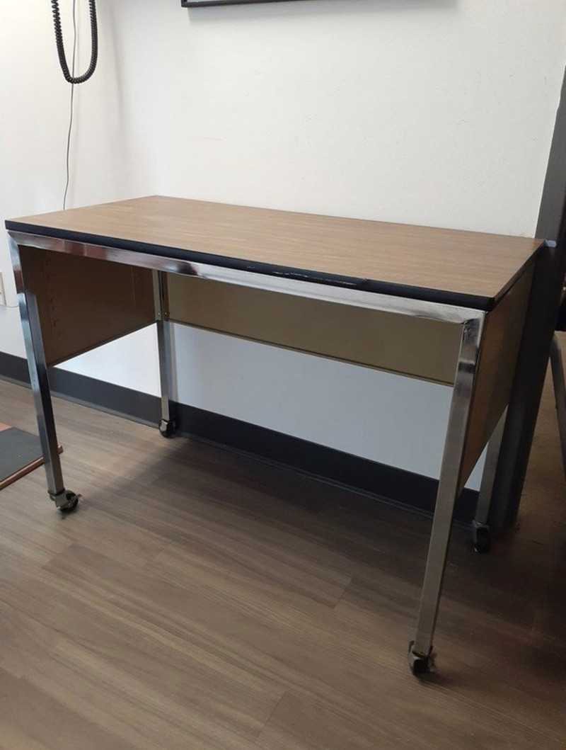 Office desk Desks Oakville / Halton Region Kijiji