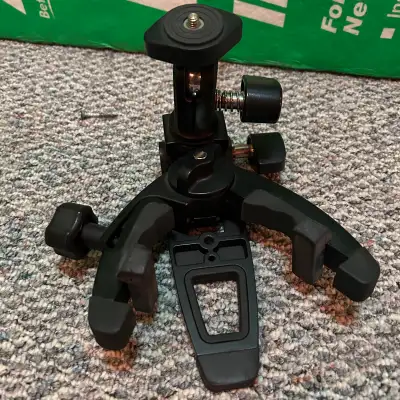 This Joby Master tripod is perfect for stabilizing cameras or other equipment on any surface. It is...