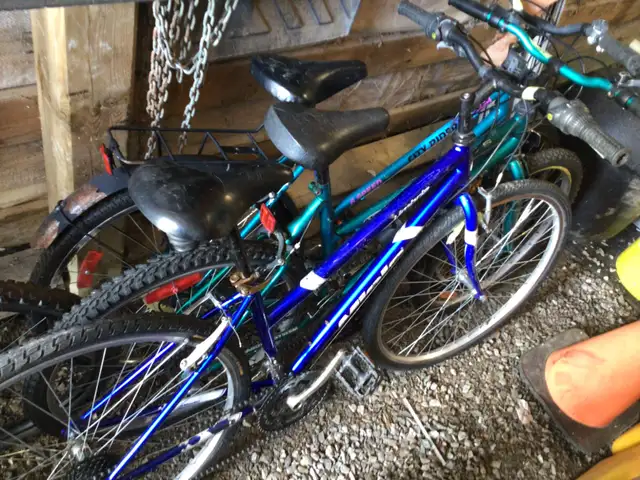 6 bicycles selling as 1 lot