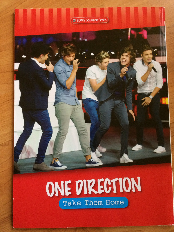 RARE LIVRE COLLECTION ONE DIRECTION TAKE THEM HOME  SOUVENIR in Arts & Collectibles in City of Montréal - Image 2