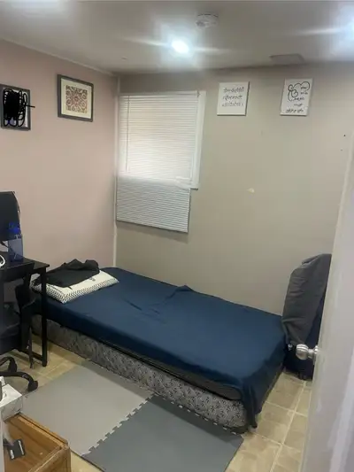 Private room for rent in malton for girls