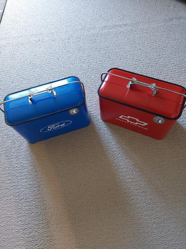 RETRO METAL AUTO COOLERS Other Kamloops Kijiji