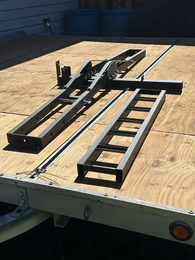Fits into 2" (5 cm) recievers. Carrier has a 500 lb (227 kg) capacity. New, only used once. Asking $...