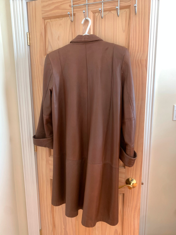 Women’s Vintage Full Length Leather Coat in Women's - Tops & Outerwear in Annapolis Valley - Image 3