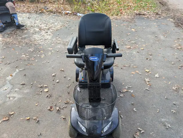 Invacare Leo Mobility Scooter