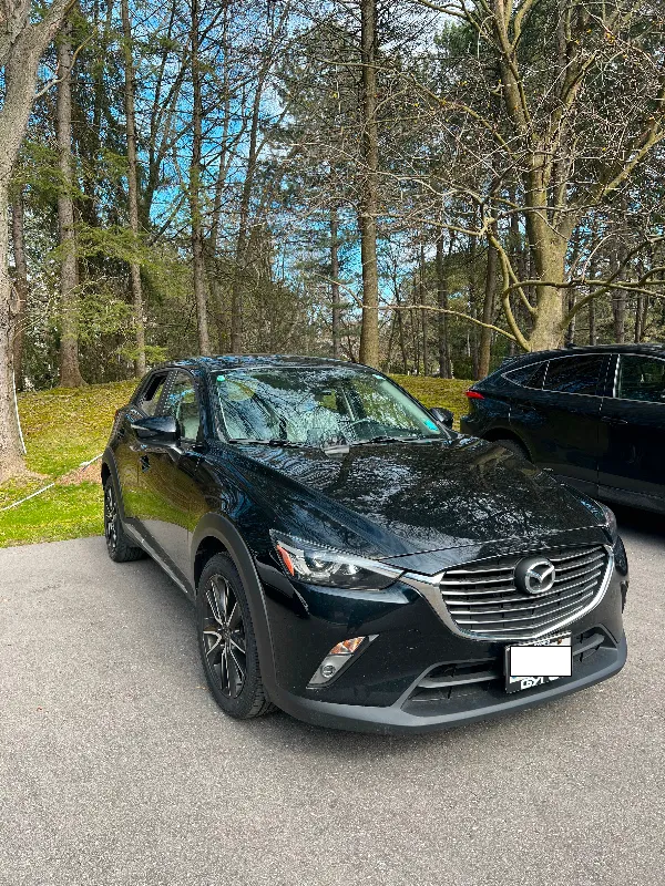 2016 Mazda CX-3 AWD with Nav, Heated Seats, Sunroof and Back Cam