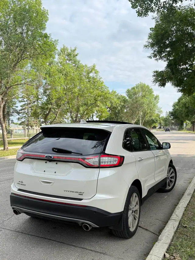 2017 Ford Edge Titanium AWD541162145192366087
