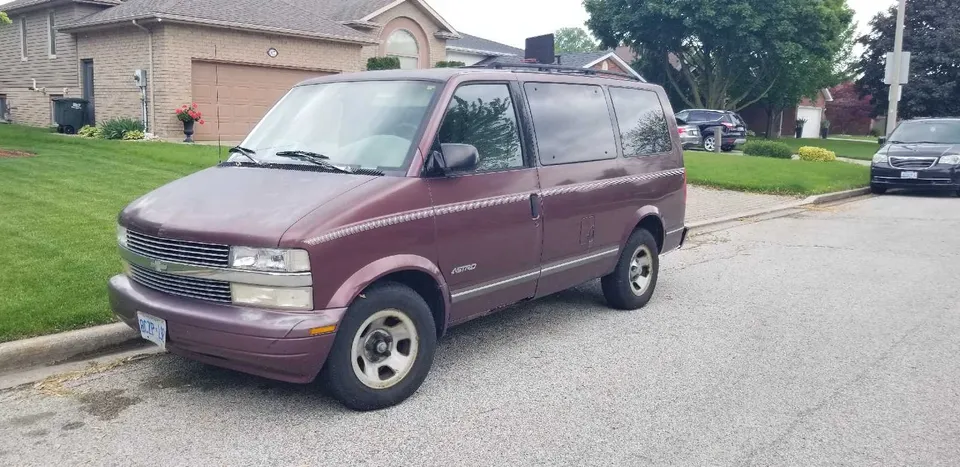 1998 Chevrolet Astro Minivan