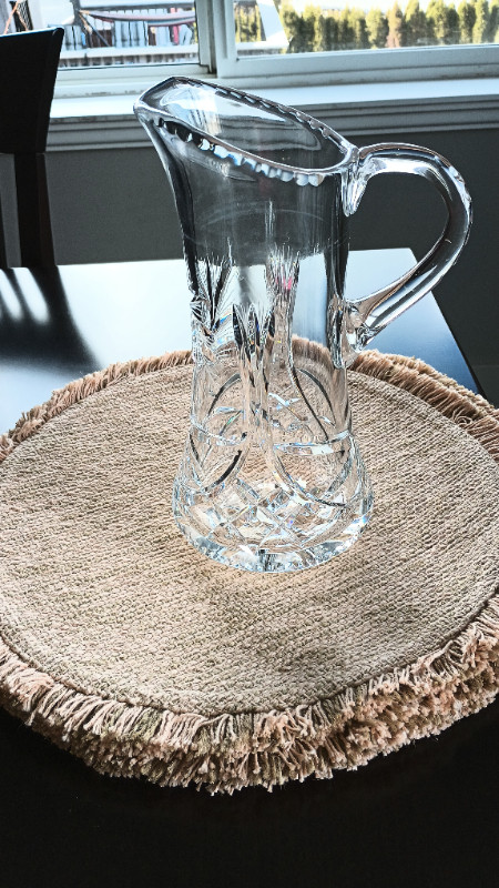 Crystal water jug $20 in Home Décor & Accents in Vernon - Image 2