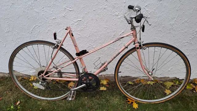 1984 Miyata One Hundred Women's Bicycle  in Road in Ottawa - Image 7
