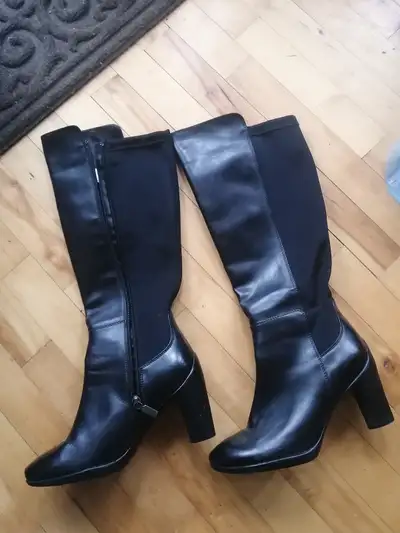 College Winter boots, View more