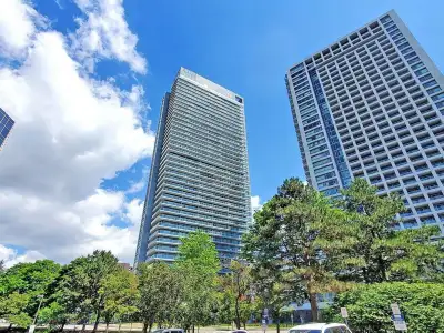 1 Bedroom + Den Luxury Condo Available Immediately For Rent!