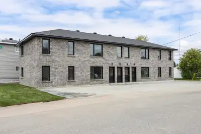 2 bedroom (lower units)