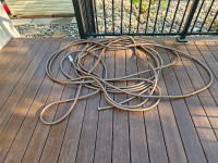 100 ft garden  hose. Excellent condition