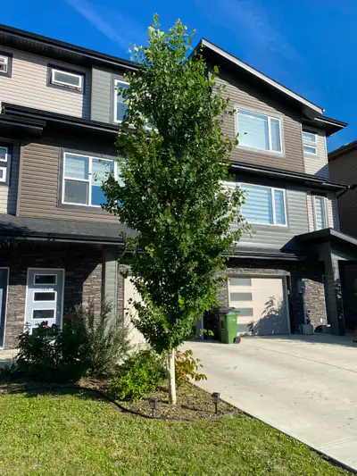 ★ Newly-Built TOWNHOUSE (with 3 Bedrooms, 2.5 Bathrooms, much Longer-Front Attached Garage that fits...