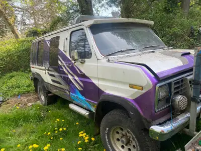 Very unique, hard to find 4x4 Ford one ton E350 Campervan. It needs work. There is rust on the botto...
