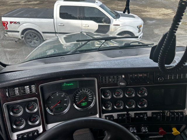 Dump Truck For Sale  in Heavy Trucks in Delta/Surrey/Langley - Image 3