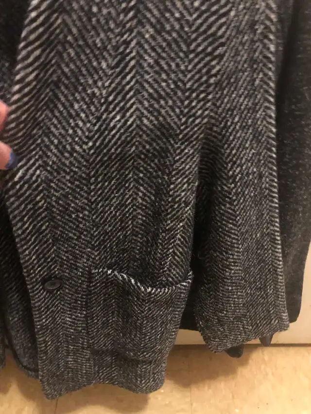 Jackets Fall for women in Men's in Kingston - Image 6