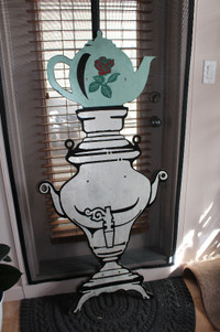 Wood Sign - Rose Tea Pot - reflective